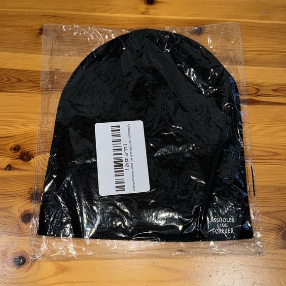 Assholes Live Forever Black Skullcap Beanie - Picture 3 of 3
